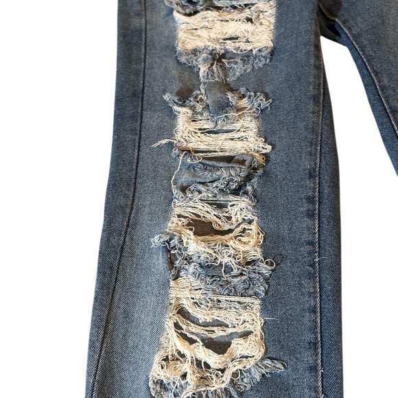 Almost Famous Distressed Wide Leg Jeans Size 7 - Picture 4 of 11